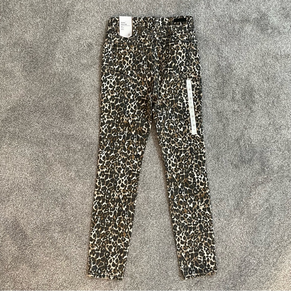 New Volcom Women’s 27 Leopard Print High Rise Button Fly Skinny Denim Jeans - Picture 12 of 16
